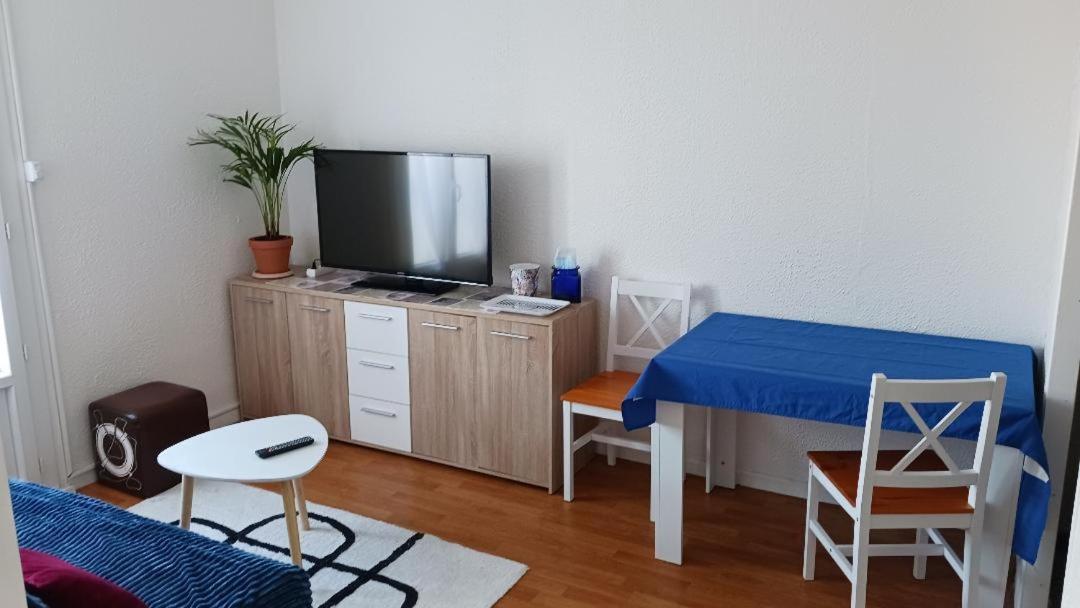 Appartement T2 Meuble Confort, Parking, Balcon,Pres Parc Des Expositions, Stades แปร์ปินญอง ภายนอก รูปภาพ